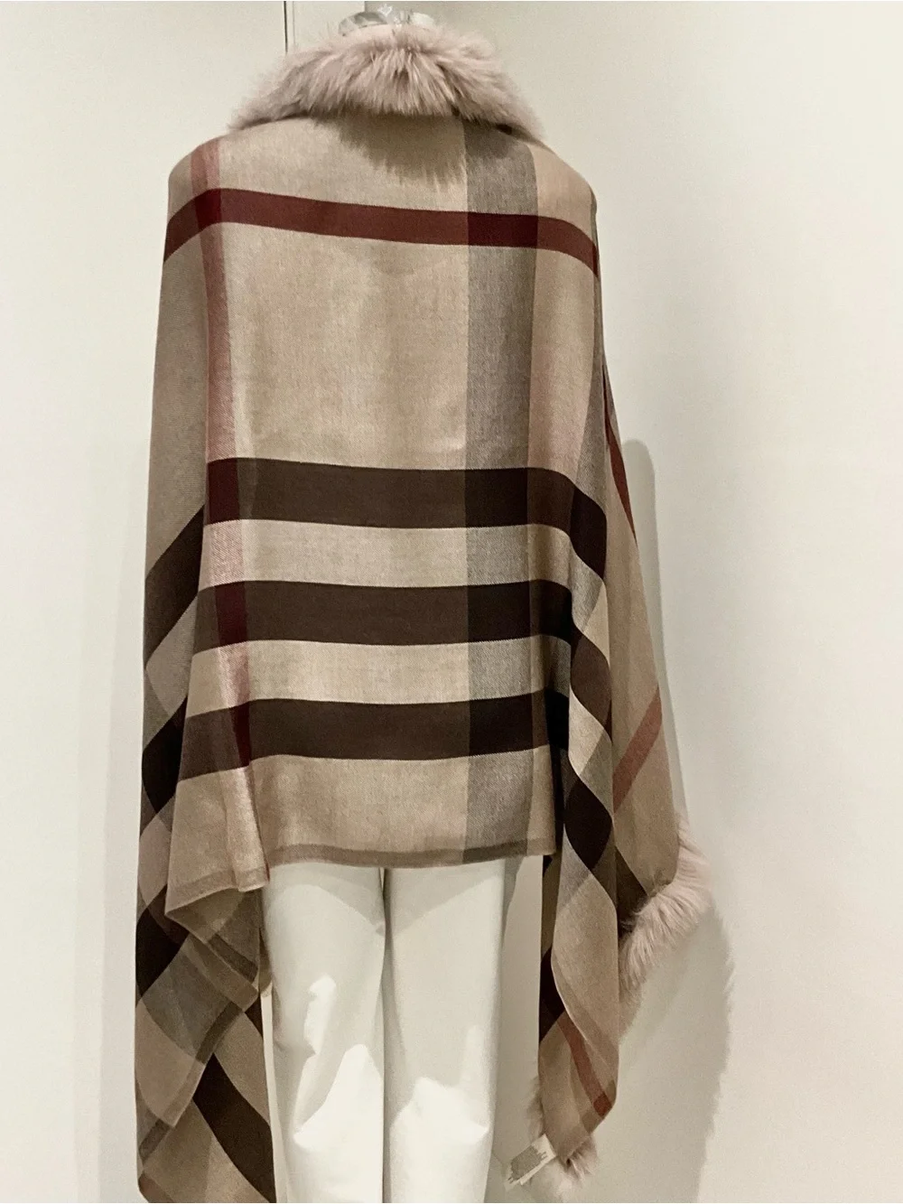 BURBERRY FUR TRIM PLAID WRAP / STOLE.